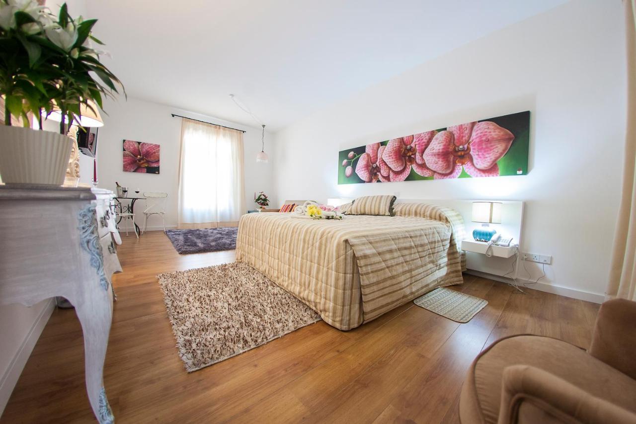 Operetta House Lägenhet Larnaca Exteriör bild