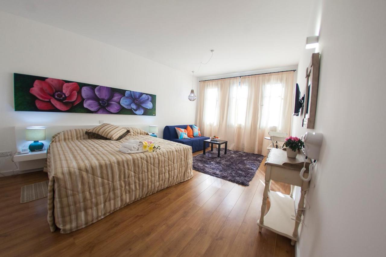 Operetta House Lägenhet Larnaca Exteriör bild